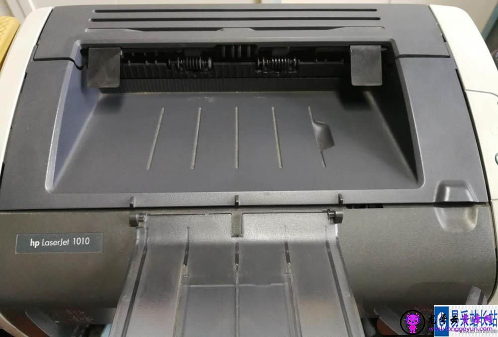 惠普1020打印机纸吸不上去怎么办？惠普1020更换搓纸轮的技巧